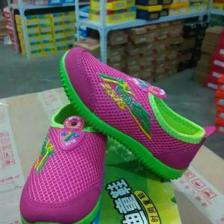 探訪山東小果鞋業 5元起批發的女鞋王國